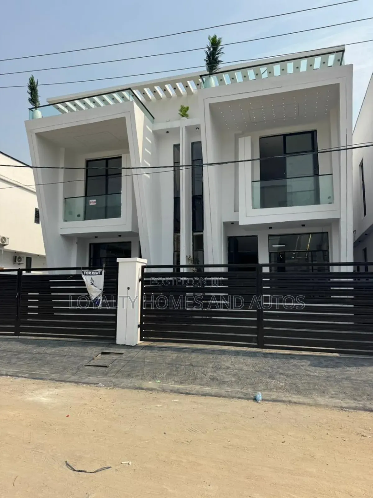 4bdrm Duplex in Ikota for sale in Ikota