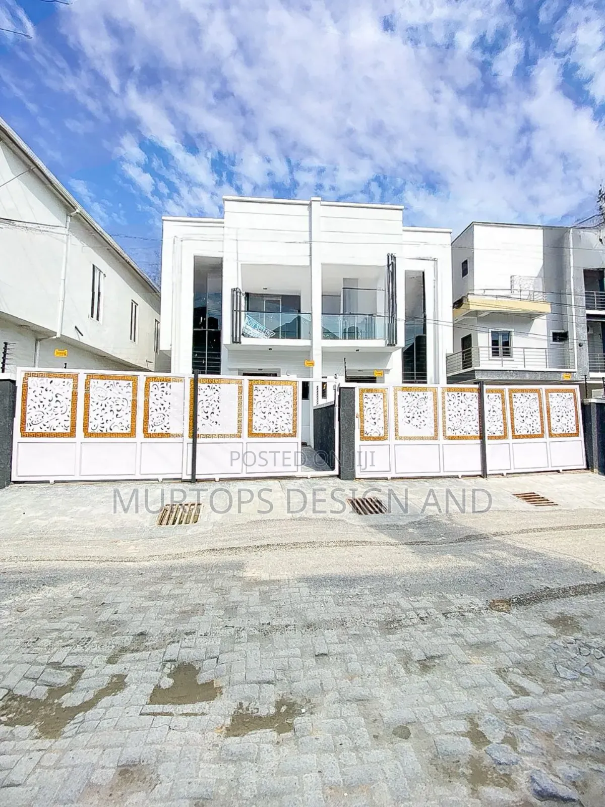 4bdrm Duplex in Ikota for sale in Ikota