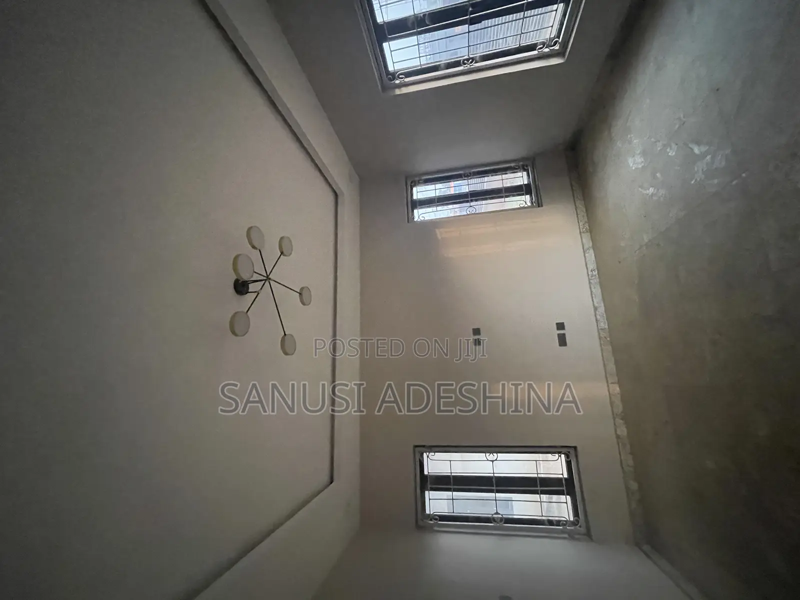 5bdrm Duplex in Jahi Gilmore,Close for sale in Jahi