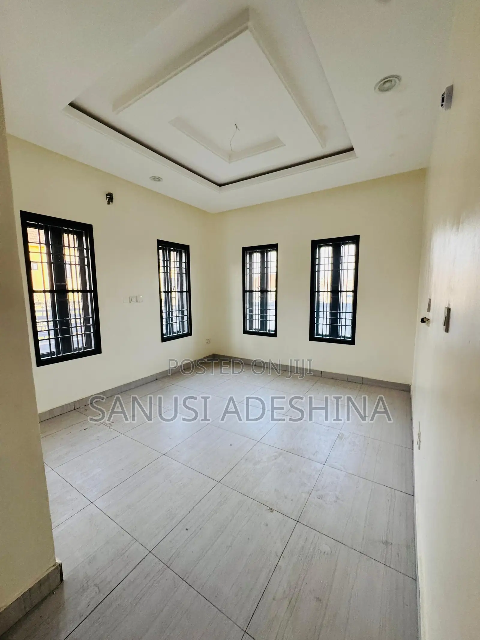 5bdrm Duplex in Jahi Gilmore,Fct for sale in Jahi