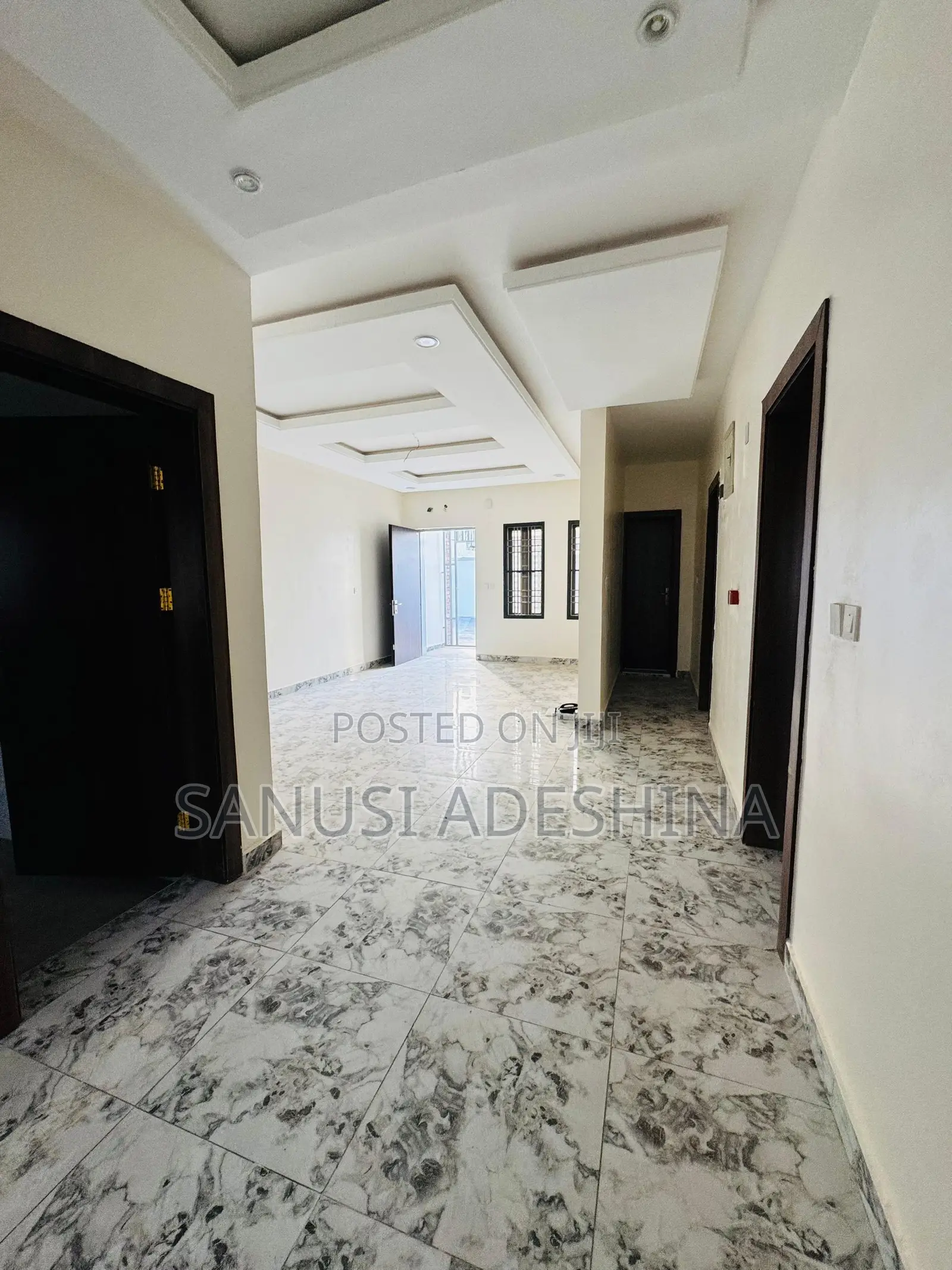 5bdrm Duplex in Jahi Gilmore,Fct for sale in Jahi