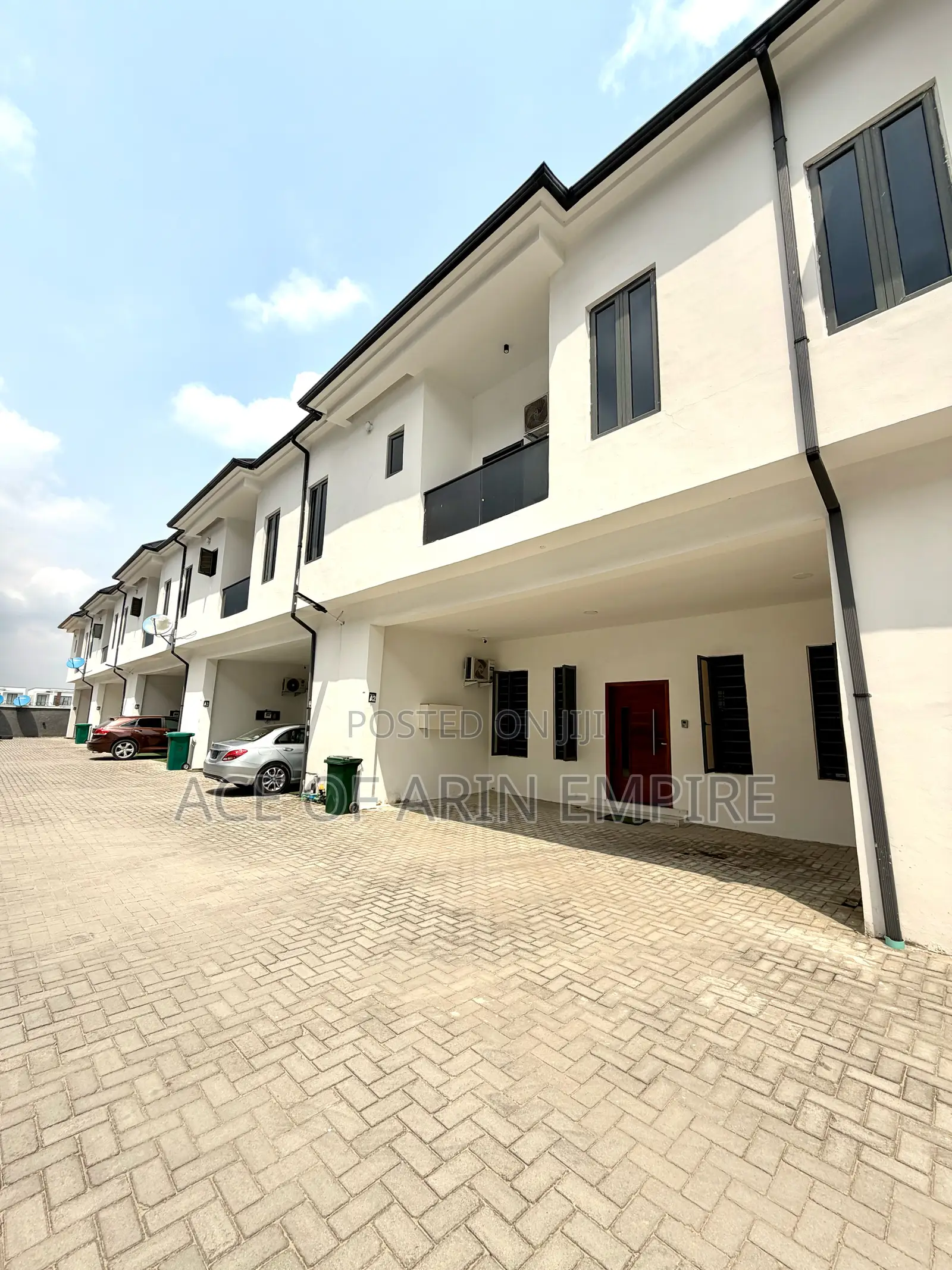 4bdrm Duplex in Vgc for sale in VGC / Ajah
