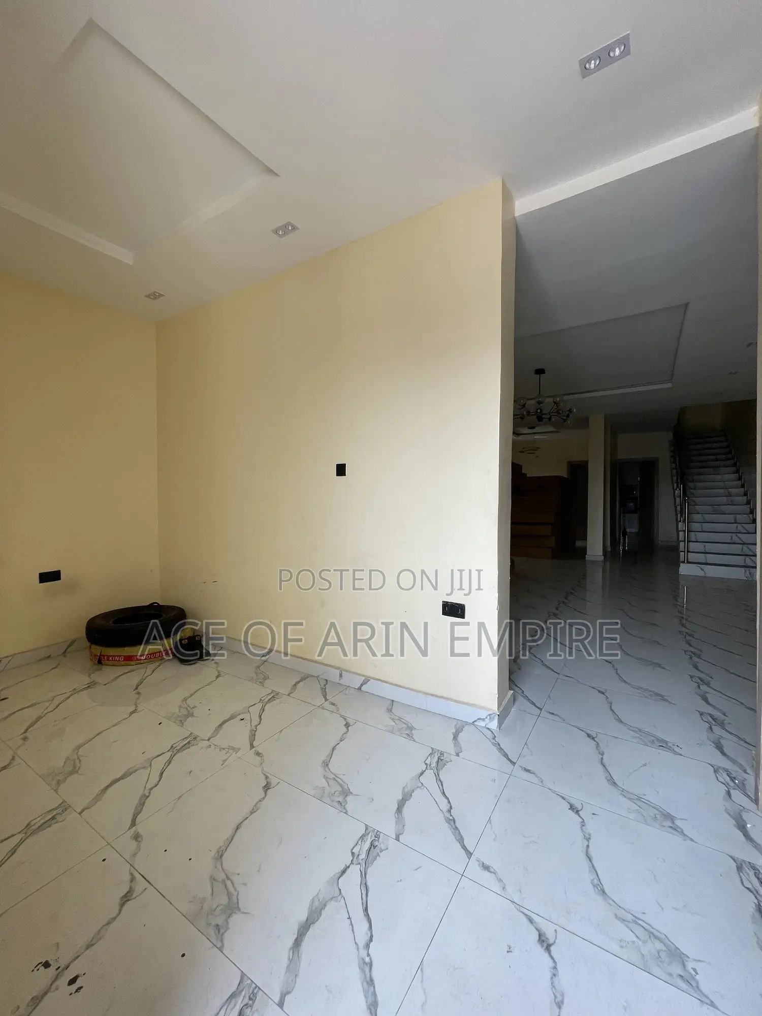 5bdrm Duplex in Lekki Phase 1 for sale in Lekki Phase 1
