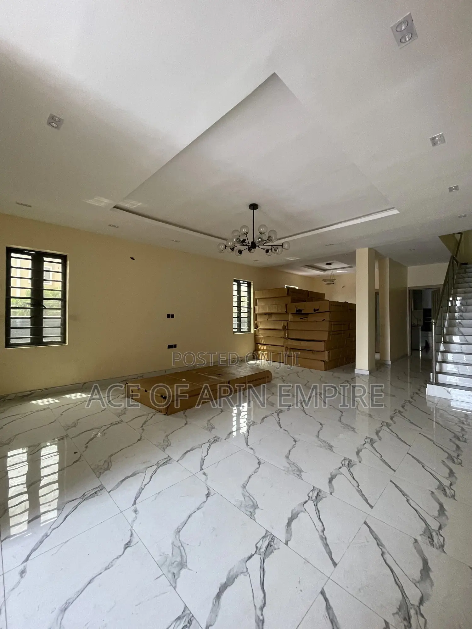 5bdrm Duplex in Lekki Phase 1 for sale in Lekki Phase 1