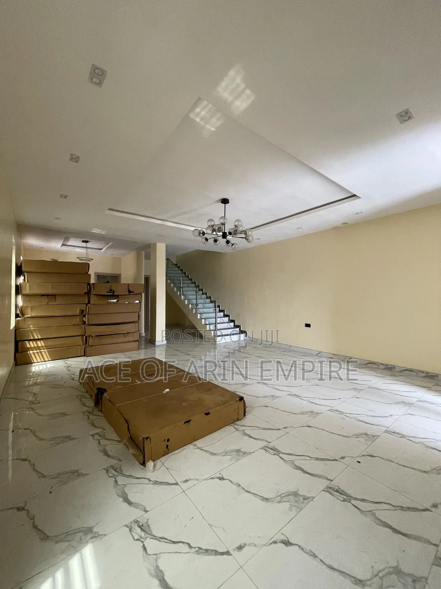 5bdrm Duplex in Lekki Phase 1 for sale in Lekki Phase 1