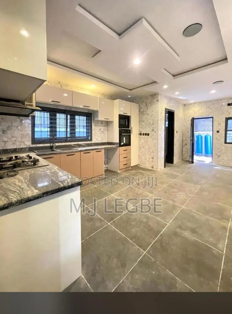 5bdrm Duplex in Phase 1, Lekki for rent in Lekki