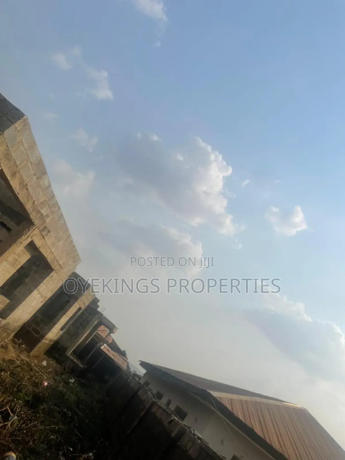 4bdrm Bungalow in Adeoje Estate, Akala Express for sale in Akala Express
