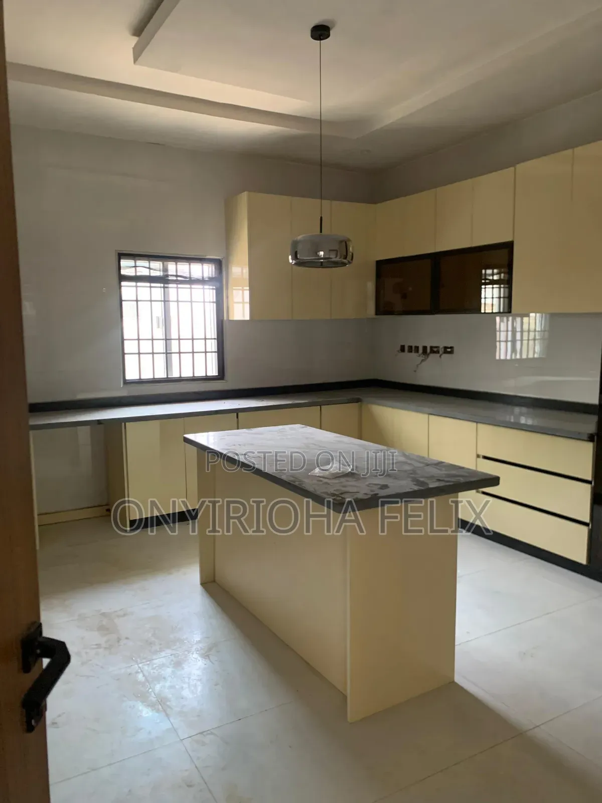 5bdrm Duplex in Jahi Gilmore for sale in Jahi