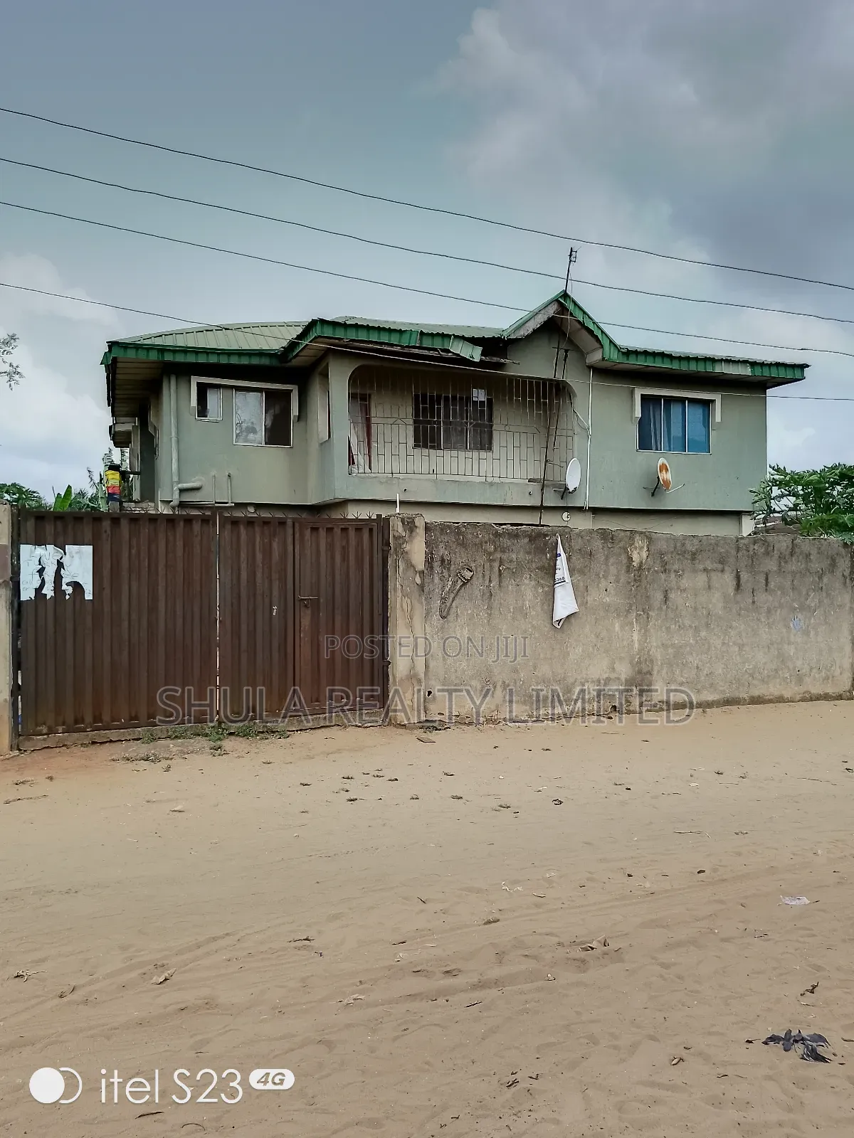 Furnished 7bdrm House in Okokomaiko for sale in Okokomaiko