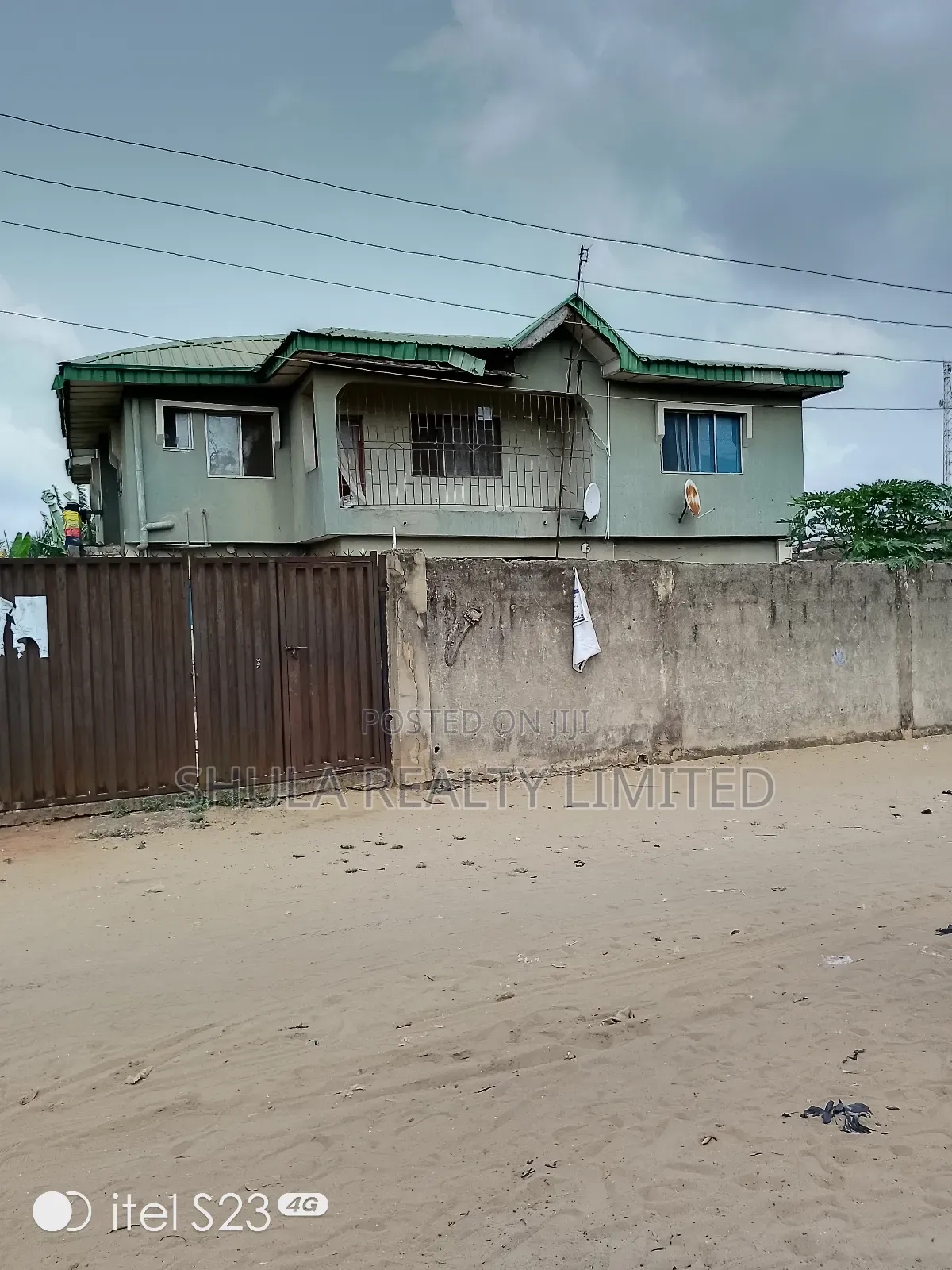 Furnished 7bdrm House in Okokomaiko for sale in Okokomaiko