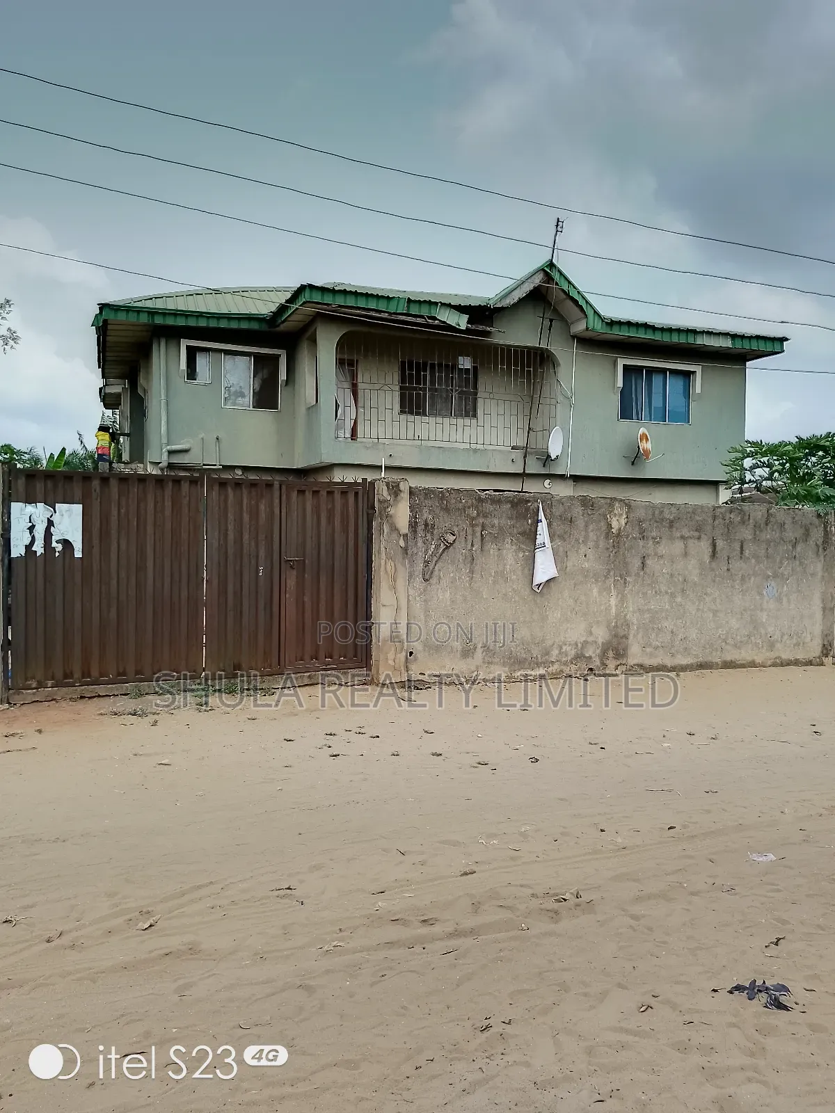 Furnished 7bdrm House in Okokomaiko for sale in Okokomaiko