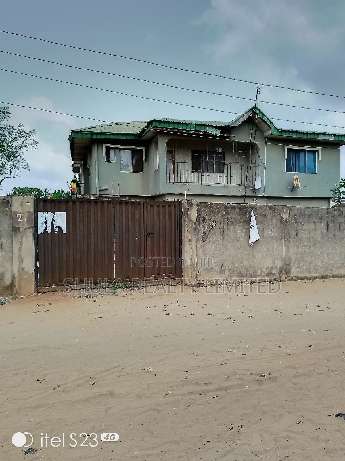 Furnished 7bdrm House in Okokomaiko for sale in Okokomaiko