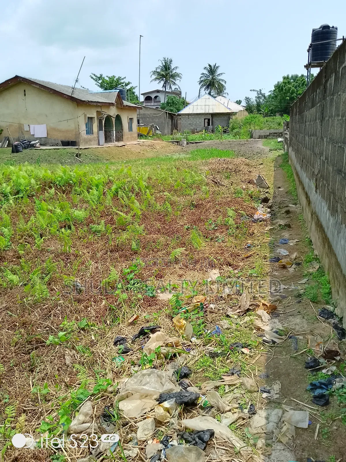 Furnished 3bdrm House in Okokomaiko for sale in Okokomaiko