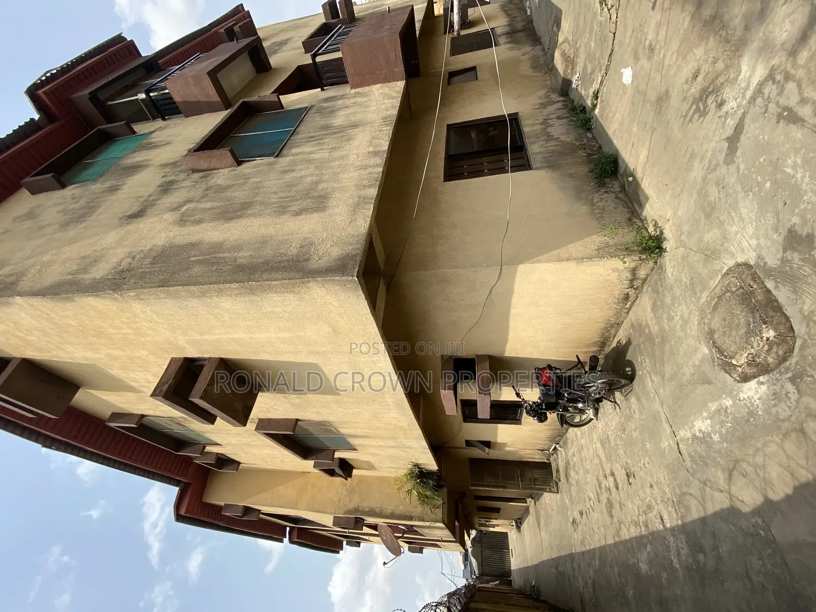 3bdrm Block of Flats in Ago Palace for sale in Ago Palace