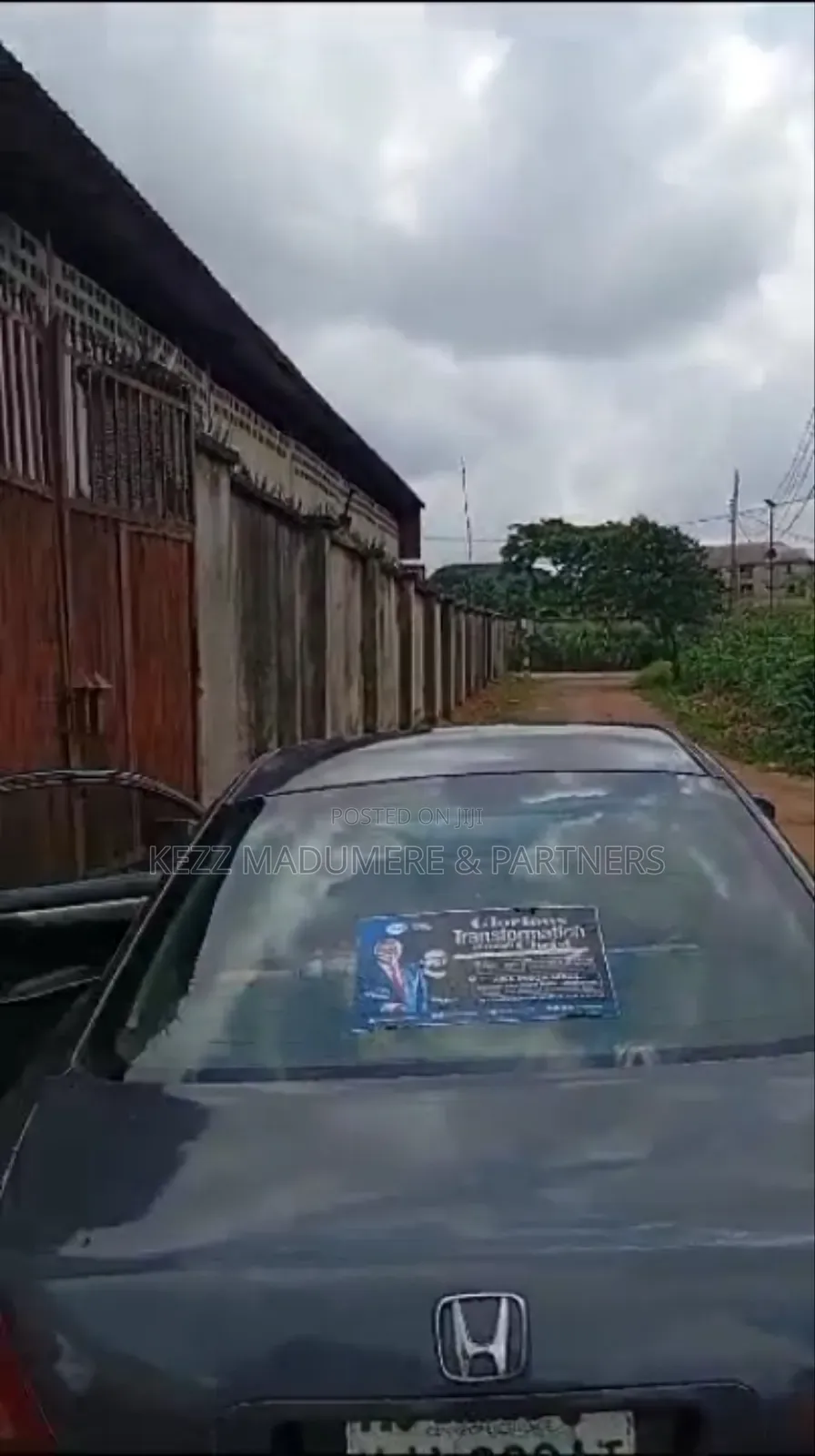 For Sale : Warehouse at Off Umuahia Aba Express Way, Aba, Abia State in Osisioma Ngwa
