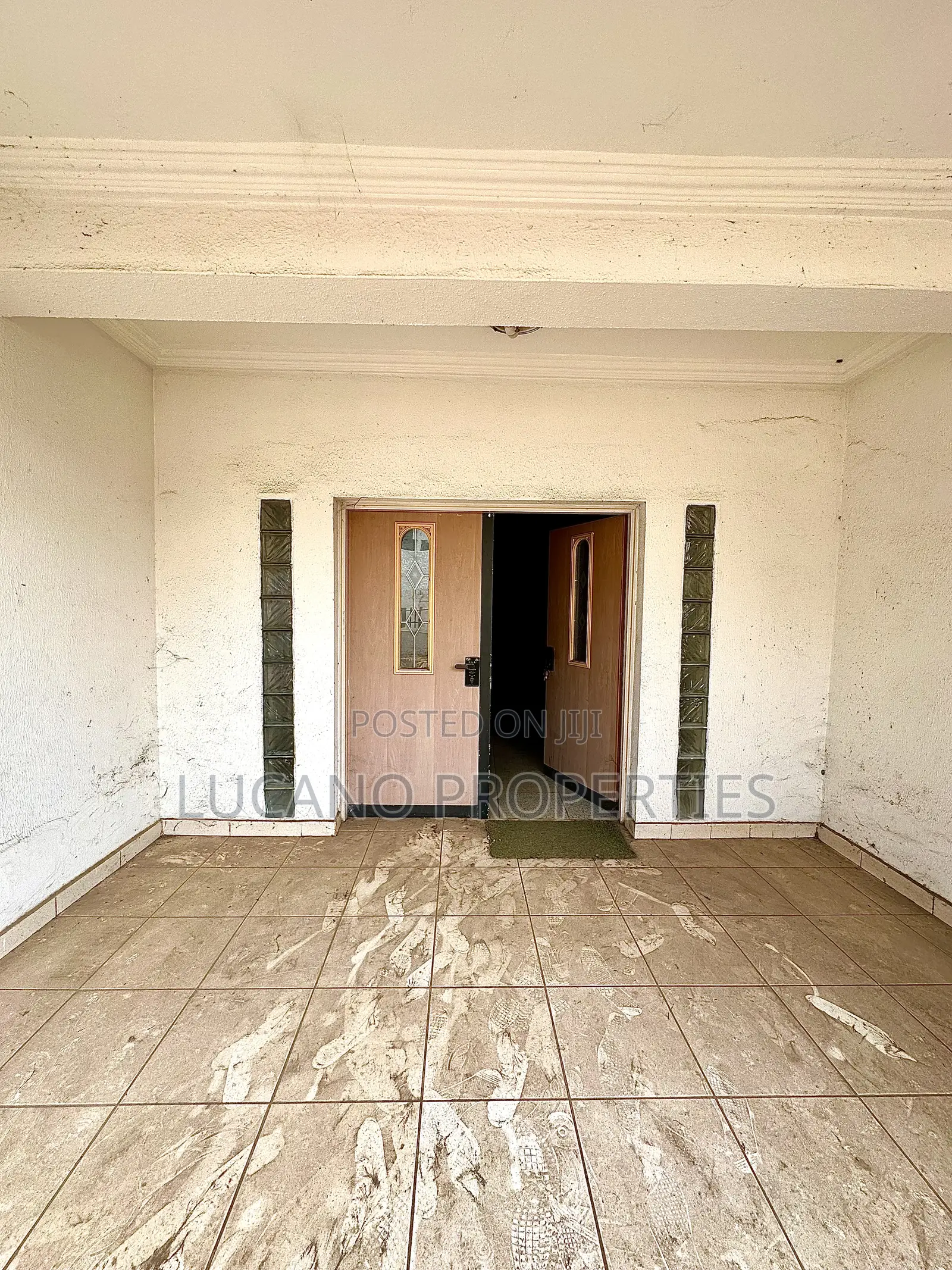 Commercial Property Suitable for Lounge, Hotel, Government Offices in Central Business District