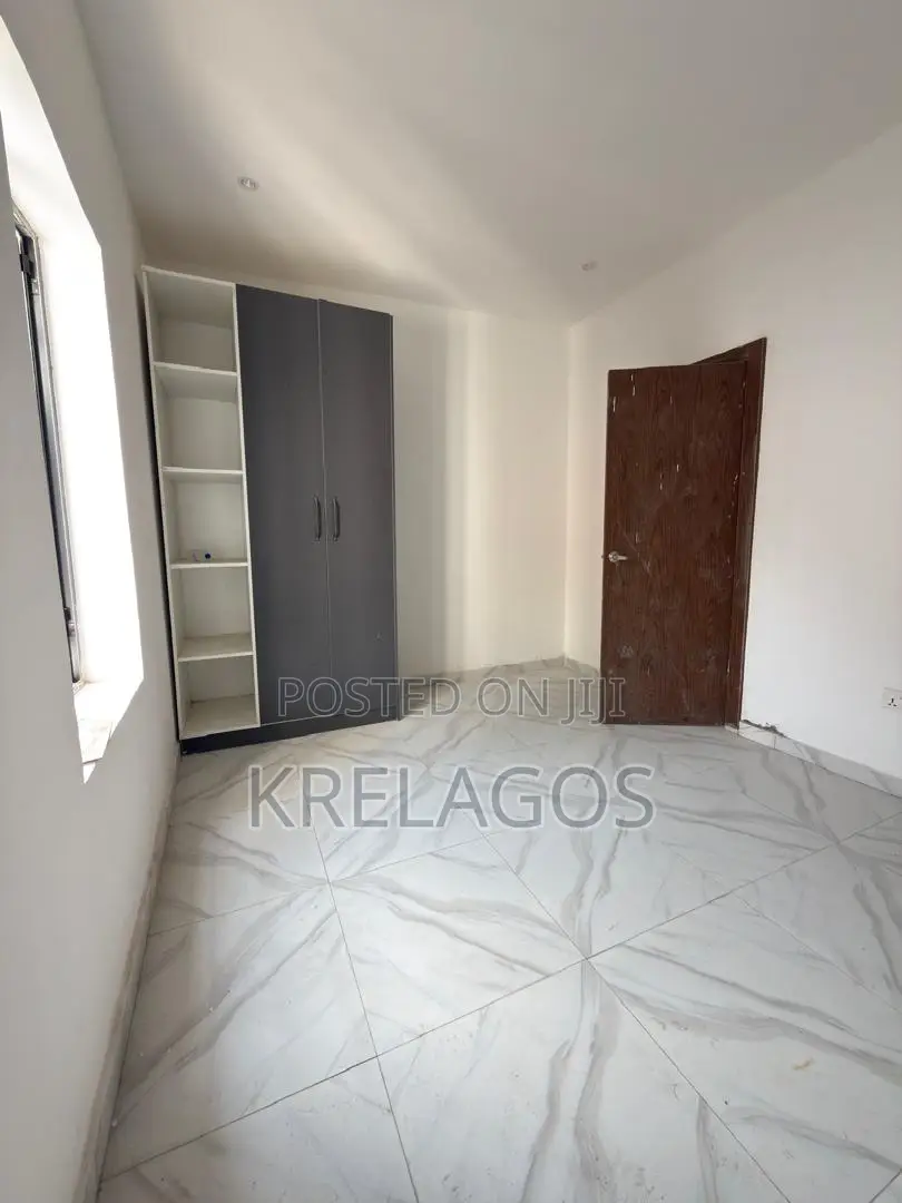 4bdrm Duplex in Ikota for sale in Ikota