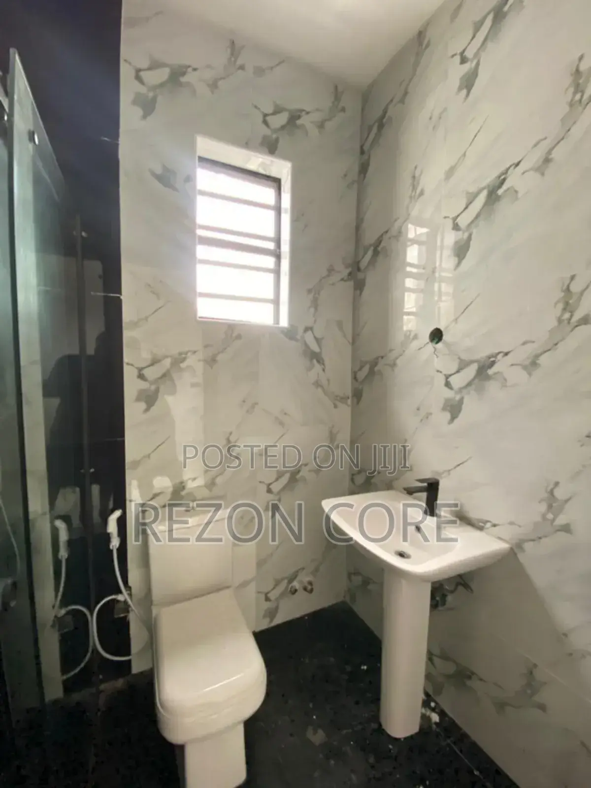 4bdrm Duplex in Lekki Phase 2 for sale in Lekki Phase 2