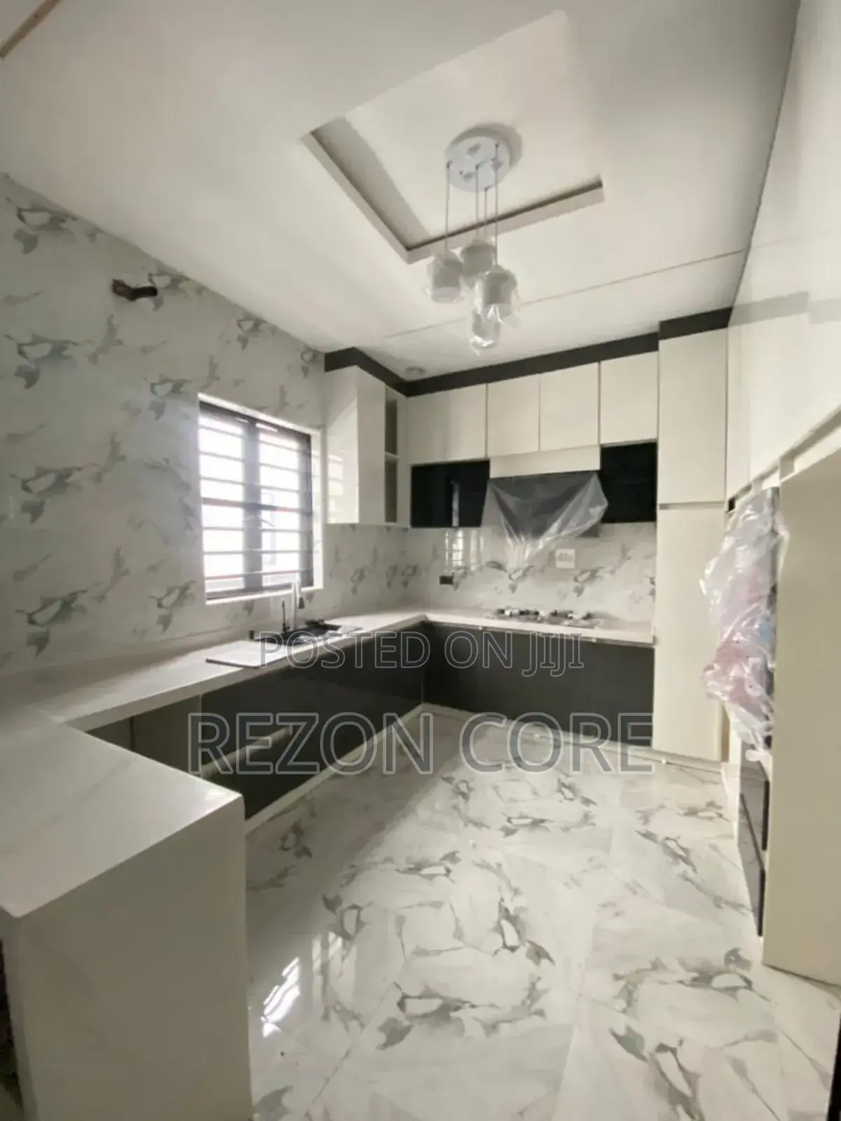 4bdrm Duplex in Lekki Phase 2 for sale in Lekki Phase 2