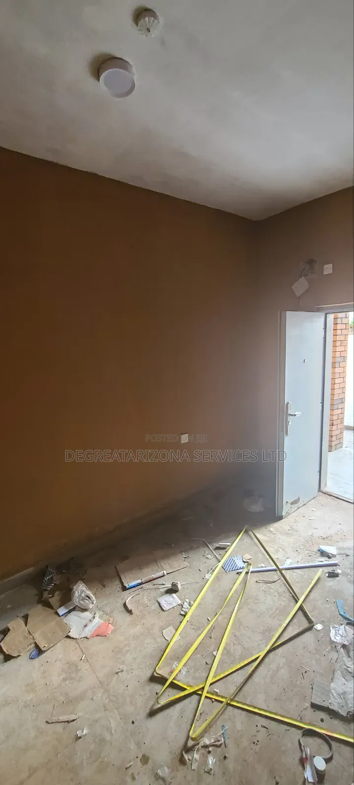 Shop for Rent in a Plaza in Awka