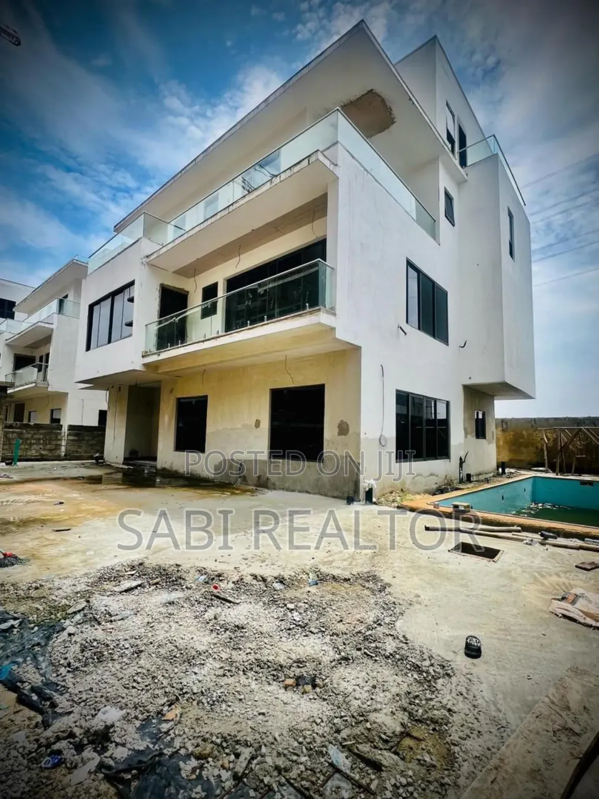 Furnished 6bdrm Duplex in Banana Island for sale in Banana Island