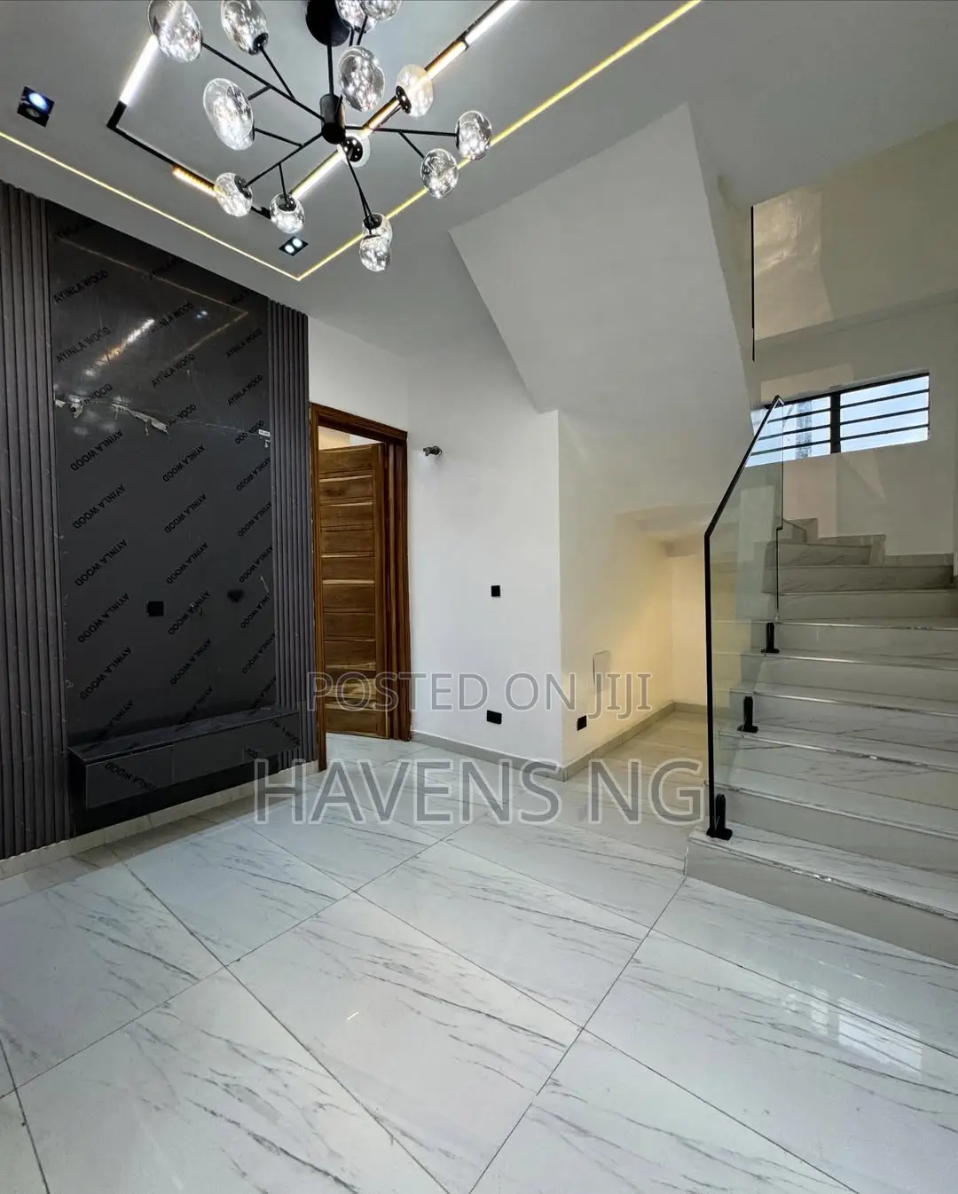4bdrm Duplex in Idado for sale in Idado