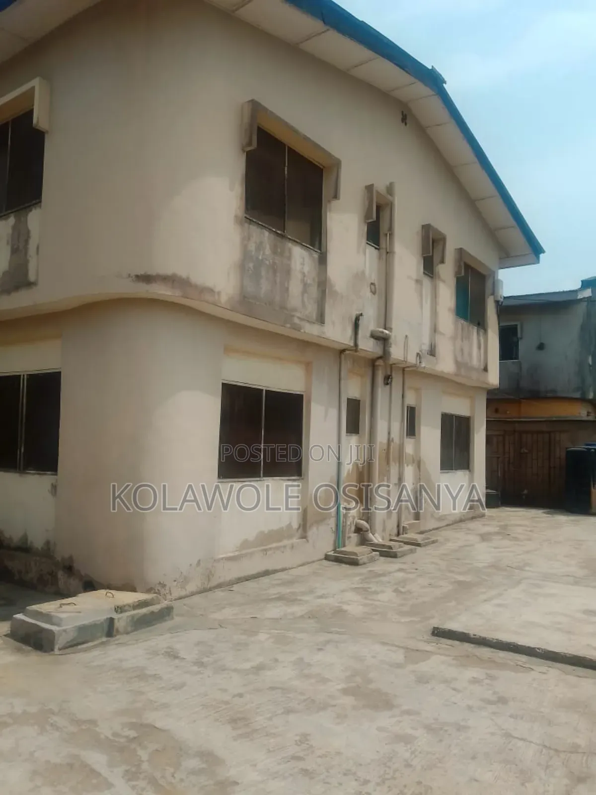 3bdrm Block of Flats in Ejigbo for sale in Ejigbo