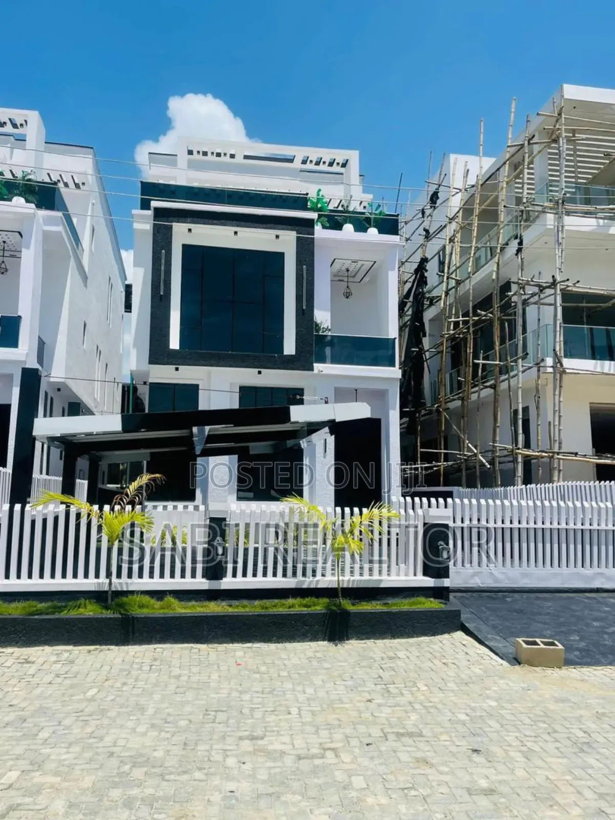 Furnished 5bdrm Duplex in Lekki County for sale in Lekki Phase 2