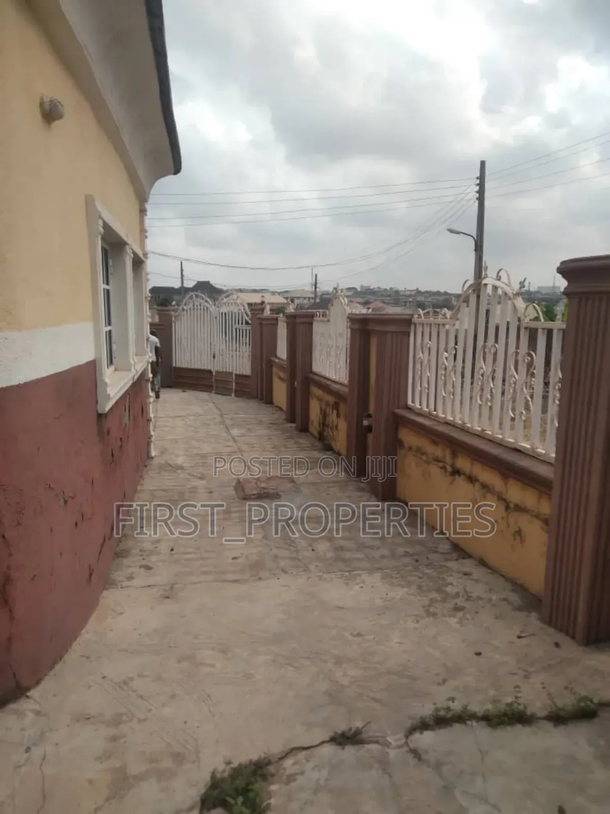 4bdrm Bungalow in Kasumu Estate, Akala Express for sale in Akala Express