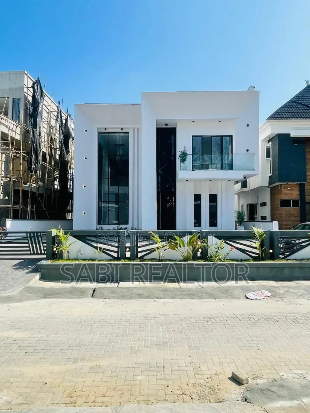 Furnished 5bdrm Duplex in Lekki County for sale in Lekki Phase 2
