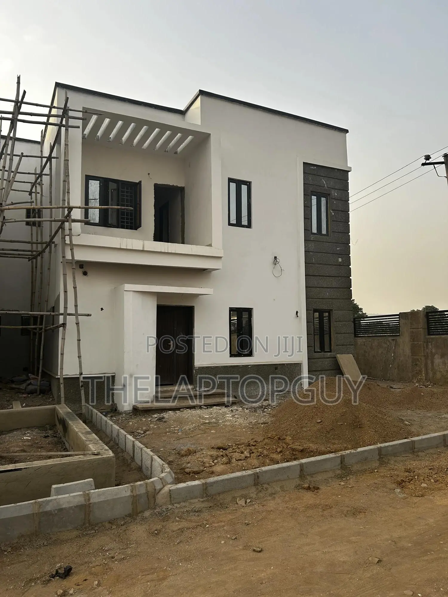 Furnished 3bdrm Townhouse / Terrace in Jahi for rent in Jahi