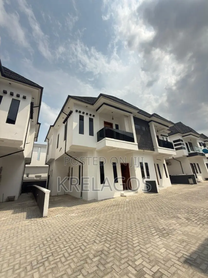 4bdrm Duplex in Ikota for sale in Ikota