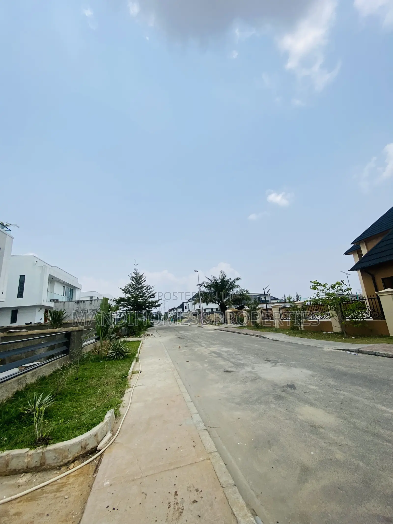 A Table Dry Land for Sale (Can Enter 2 Fully Detached in the Estate) in Ajah