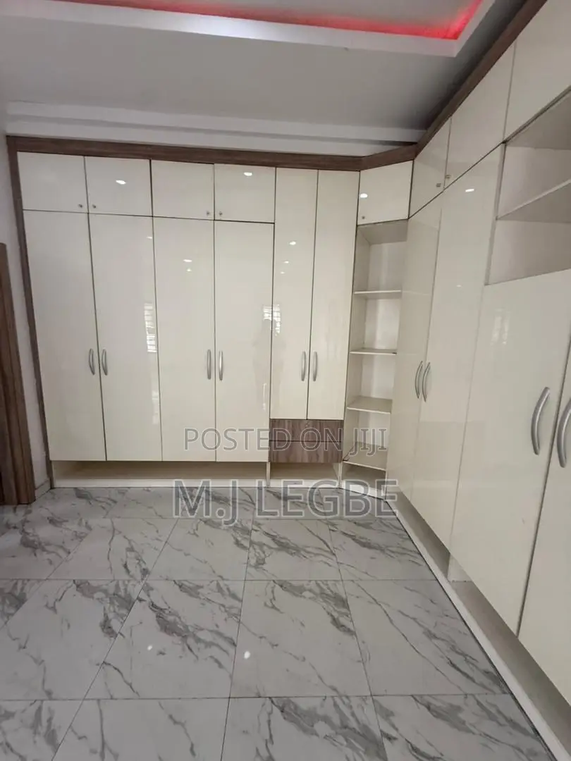 Studio Apartment in Ikota, Lekki for rent in Lekki