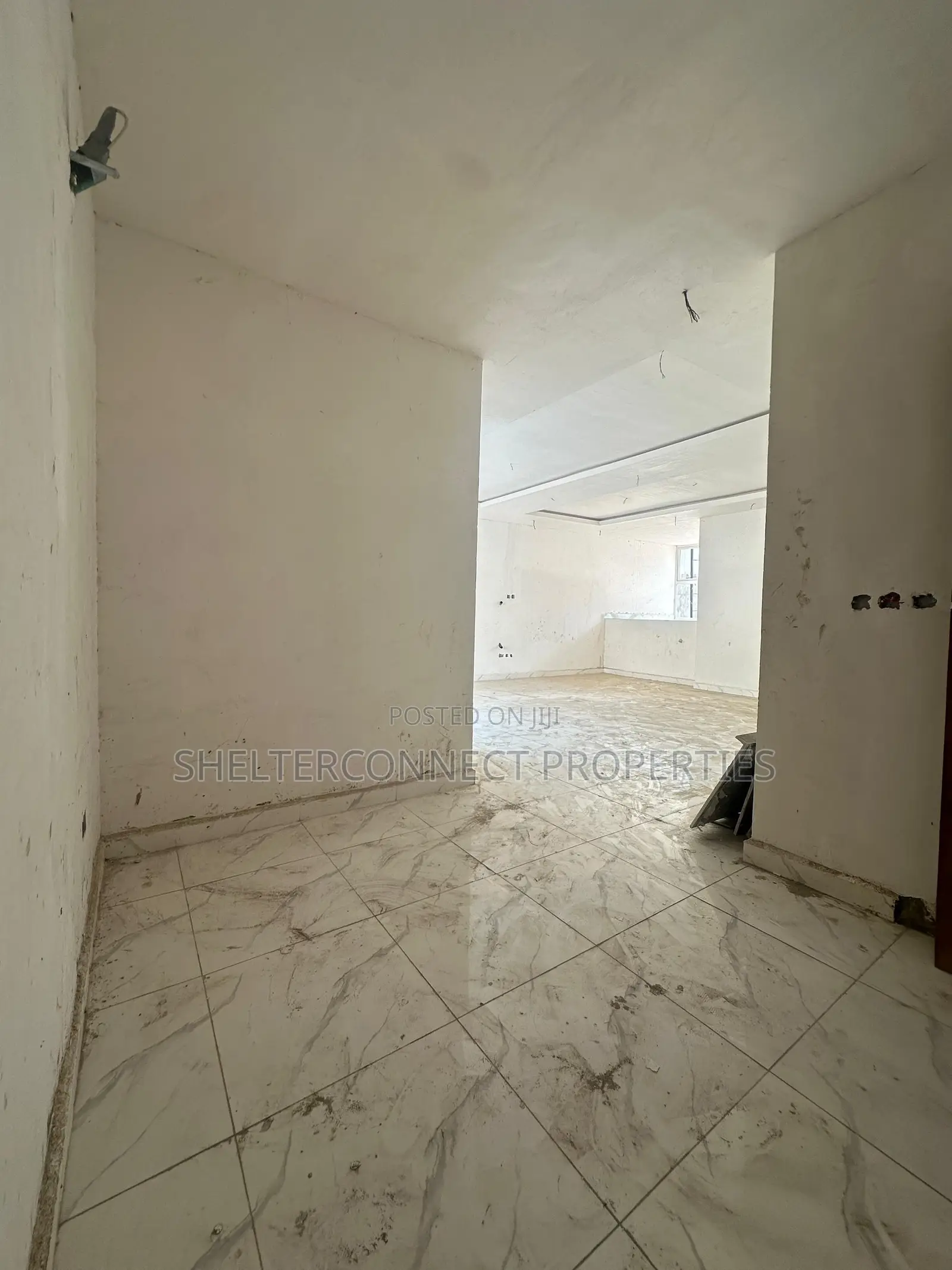 3bdrm Penthouse in Ikate for sale in Ikate