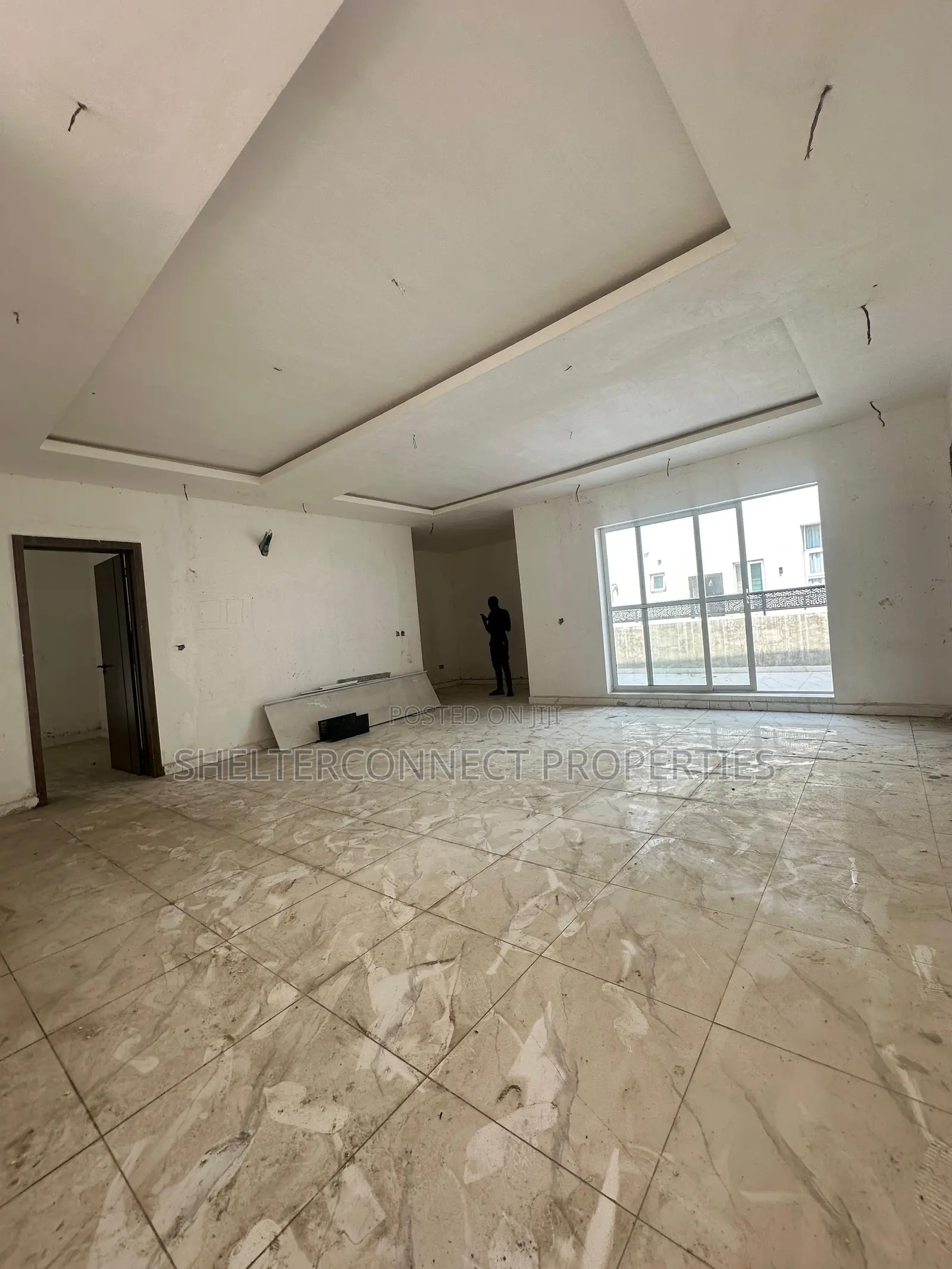 3bdrm Penthouse in Ikate for sale in Ikate