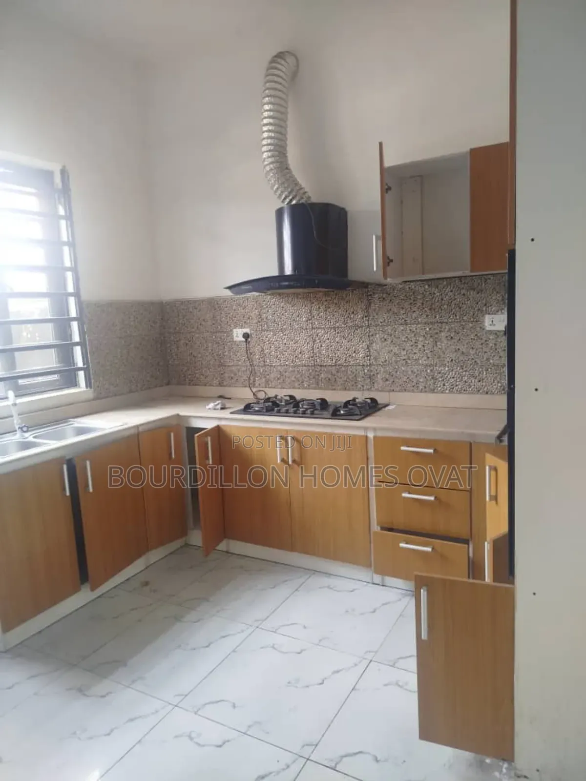 4bdrm Duplex in Vgc Lekki Lagos for rent in Ilaje / Lekki