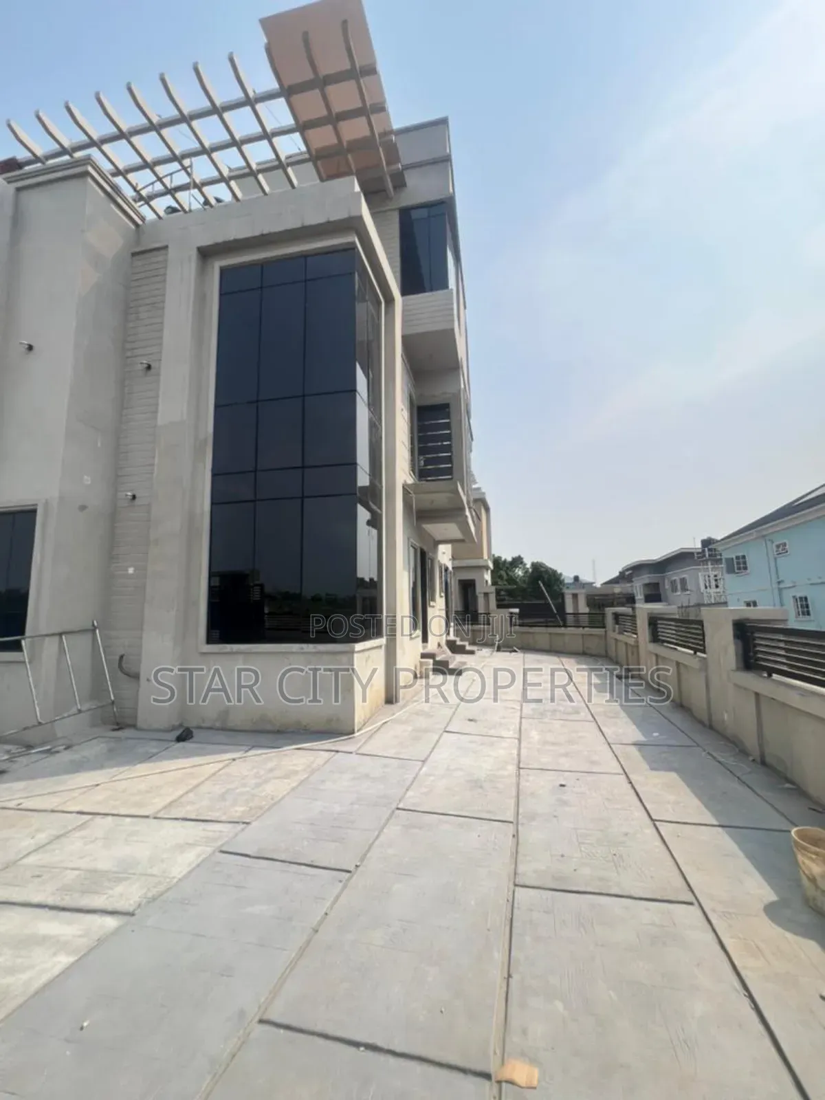 4bdrm Duplex in Surulere Lagos for sale in Surulere