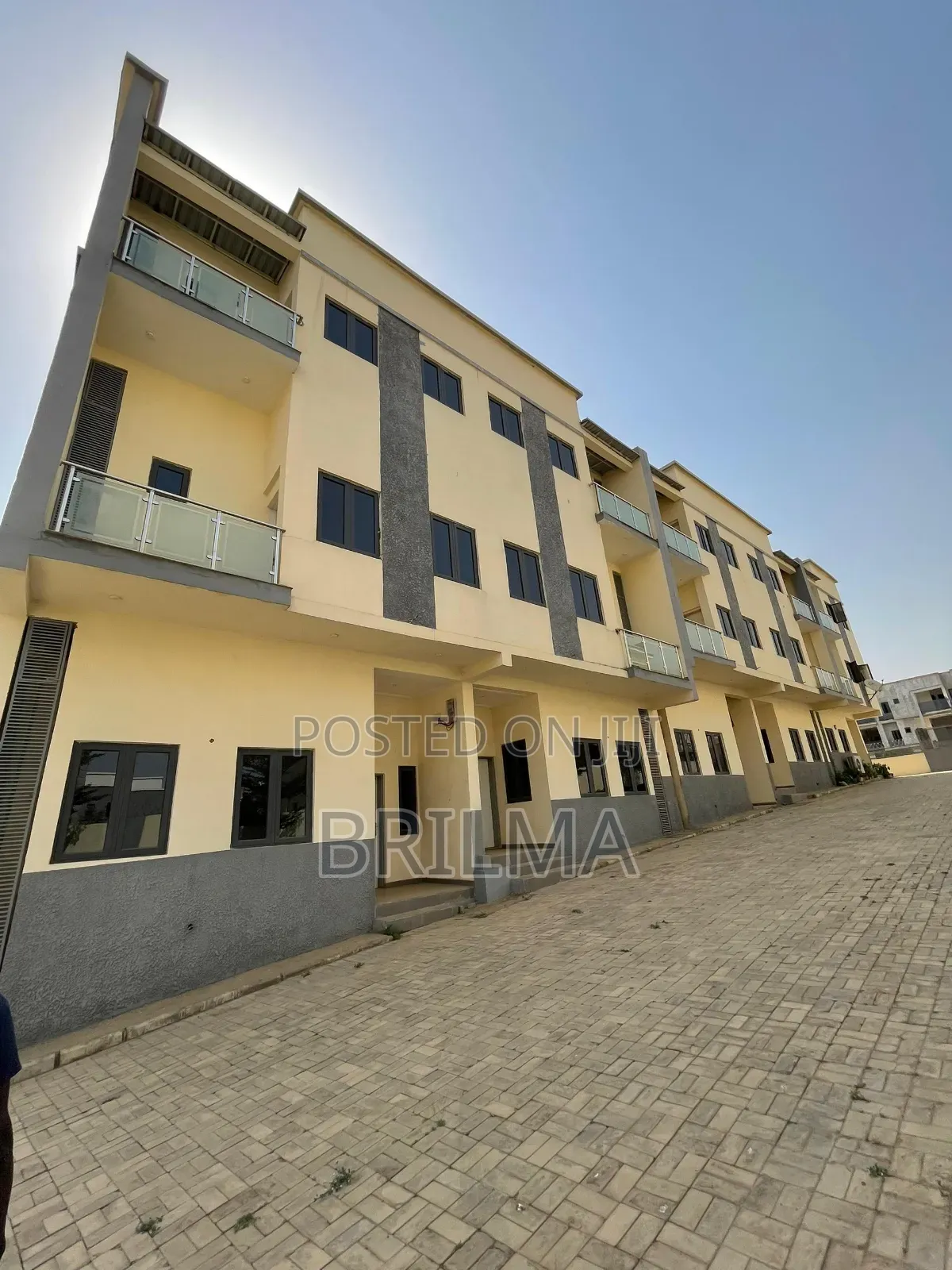 4bdrm Duplex in Life Camp for sale in Life Camp