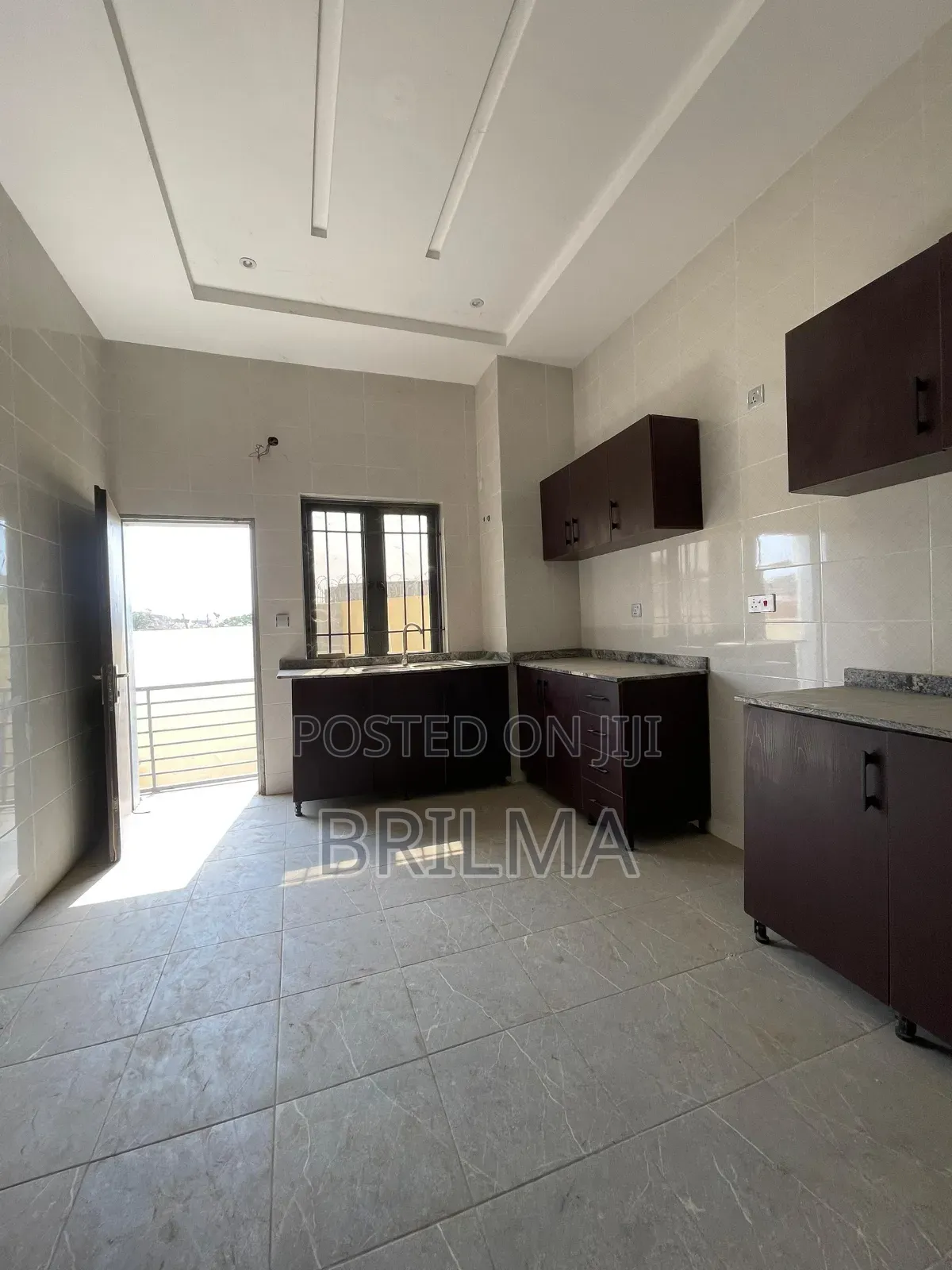 4bdrm Duplex in Life Camp for sale in Life Camp
