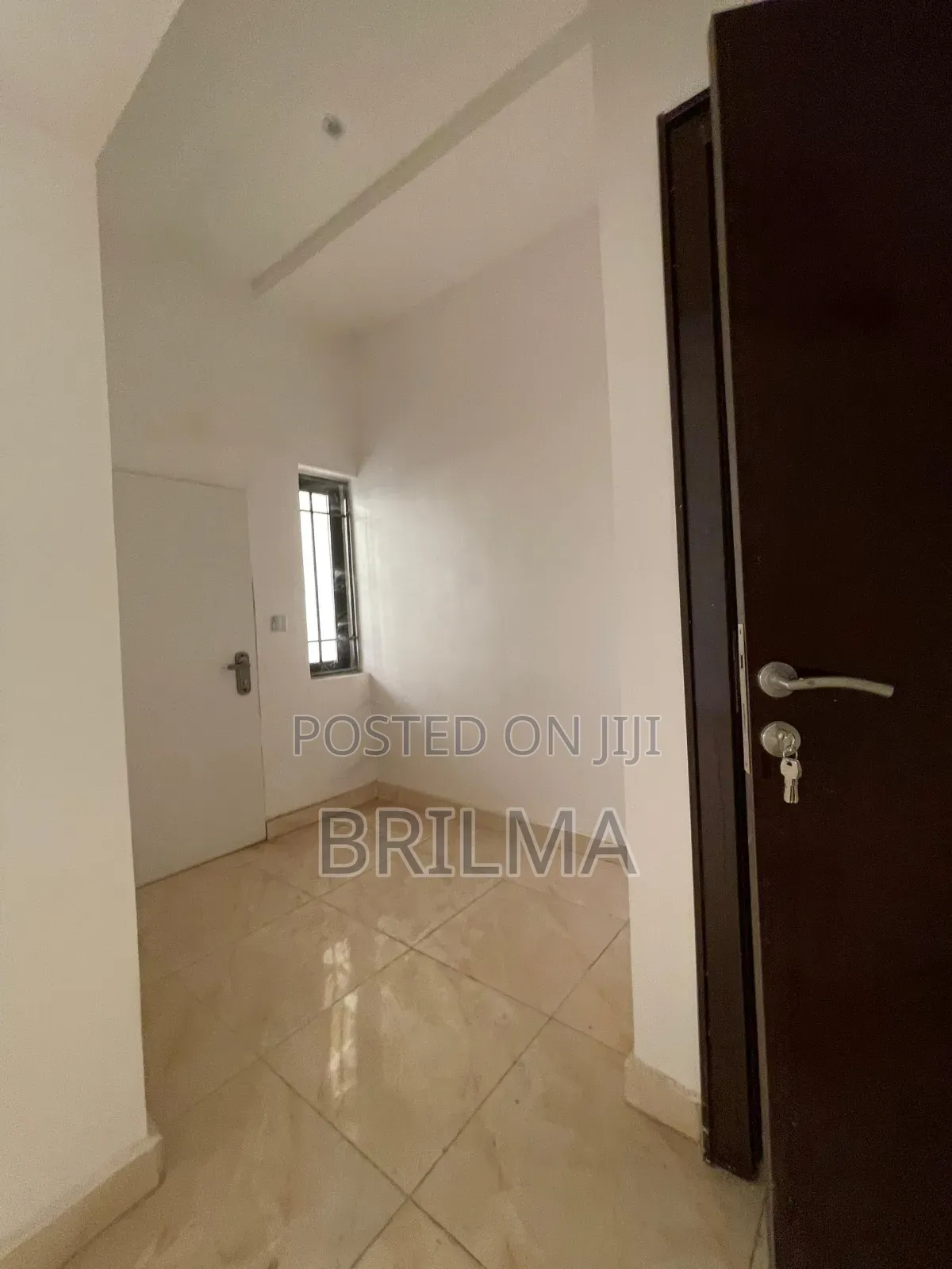 4bdrm Duplex in Life Camp for sale in Life Camp
