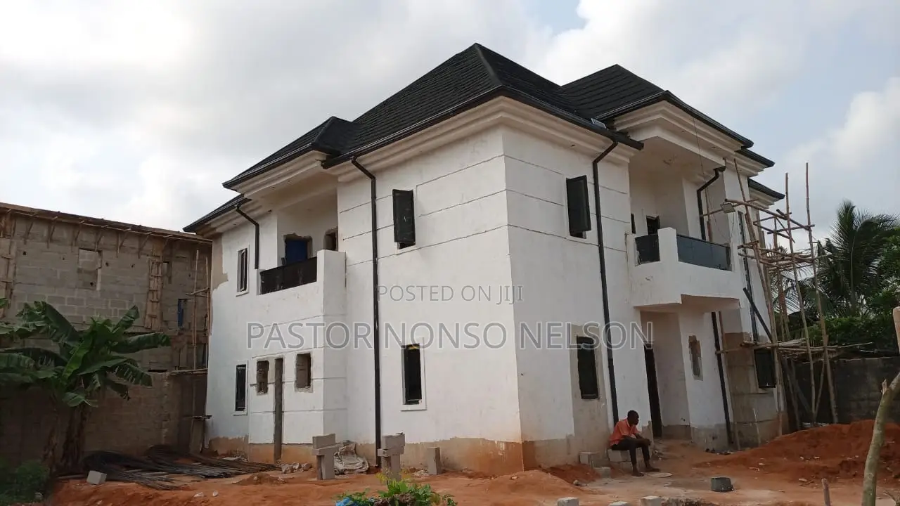 5bdrm Duplex in Maleysia Estate Ext., Owerri for sale in Owerri