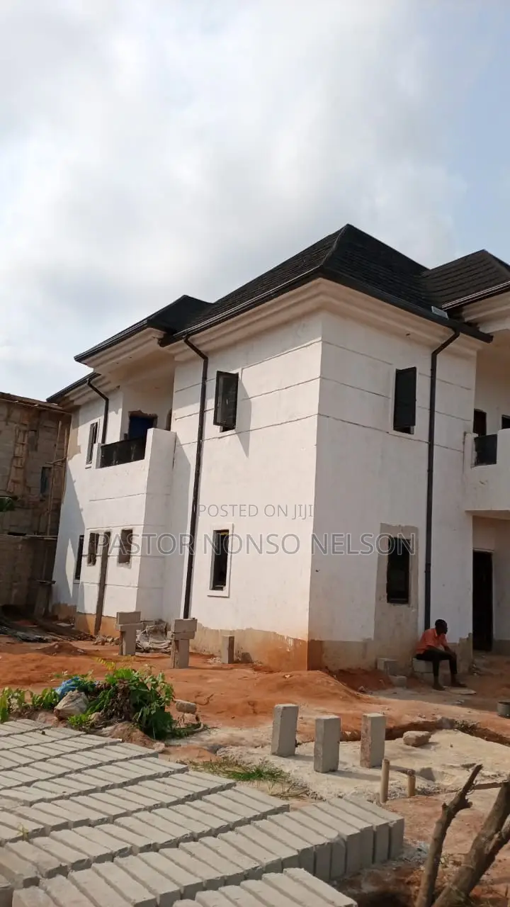 5bdrm Duplex in Maleysia Estate Ext., Owerri for sale in Owerri
