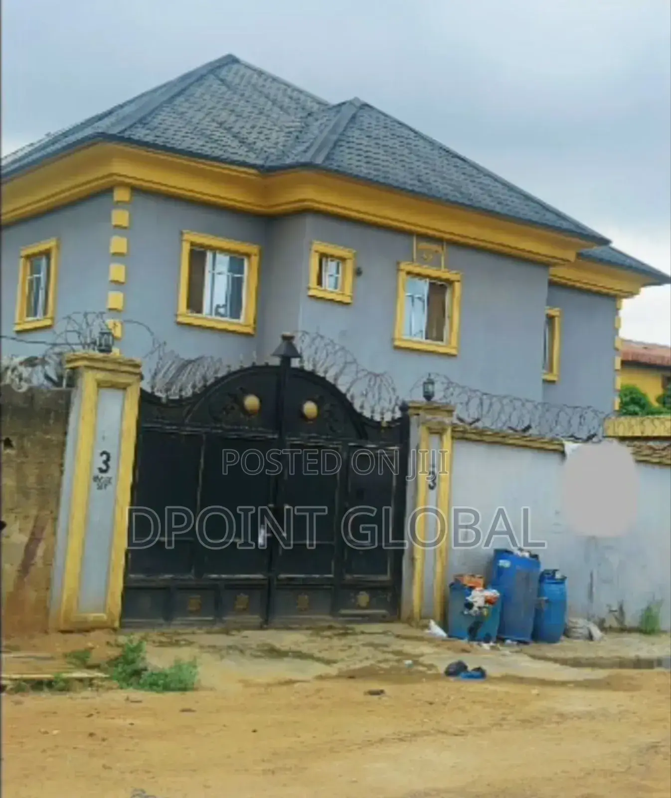 12bdrm Block of Flats in In Estate, Oko-Oba for sale in Oko-Oba