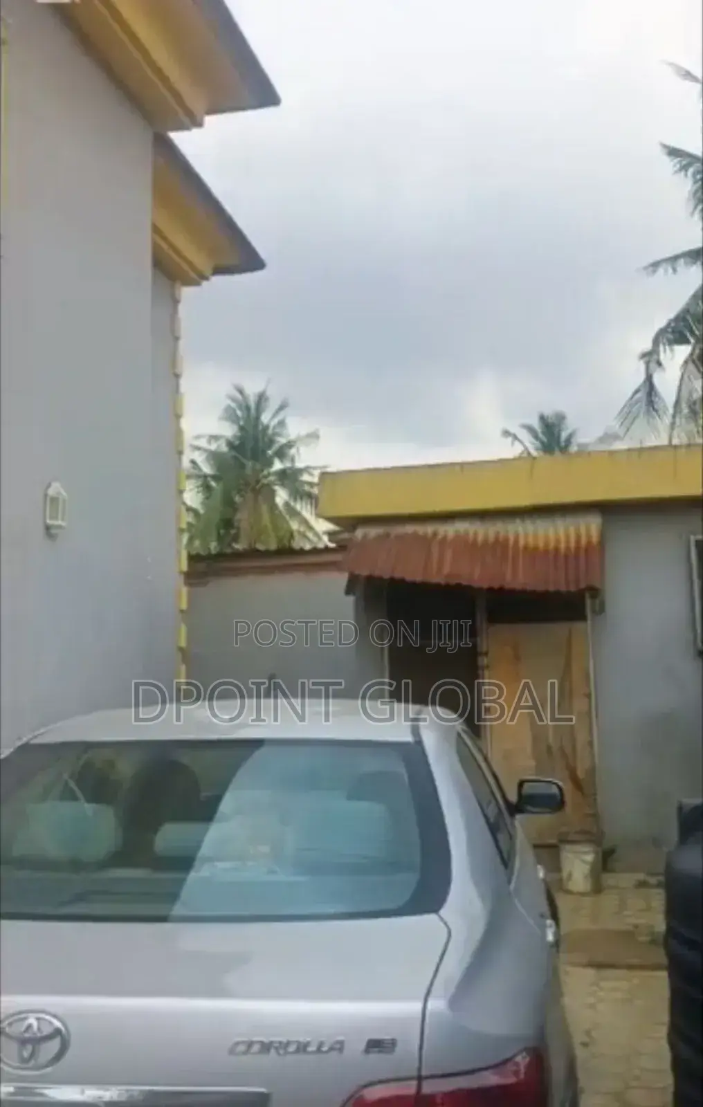12bdrm Block of Flats in In Estate, Oko-Oba for sale in Oko-Oba