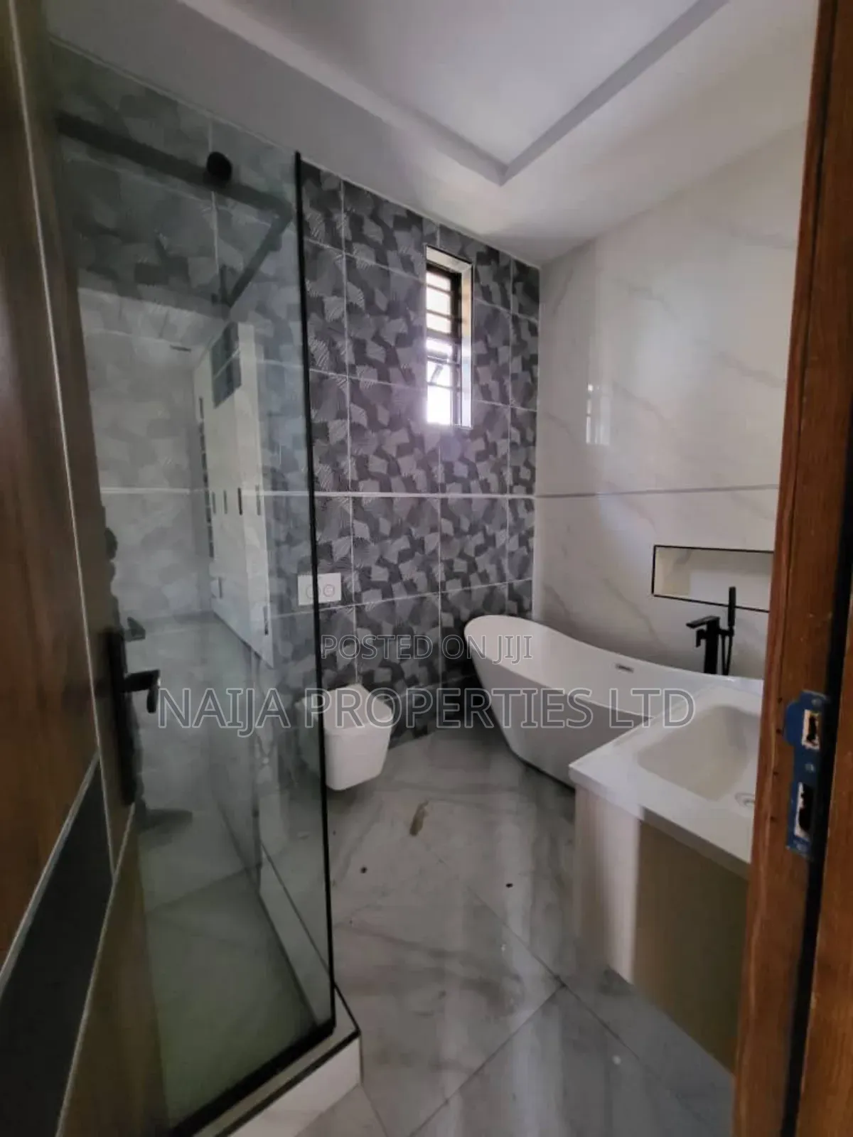 4bdrm Duplex in Orchid, Ikota for sale in Ikota