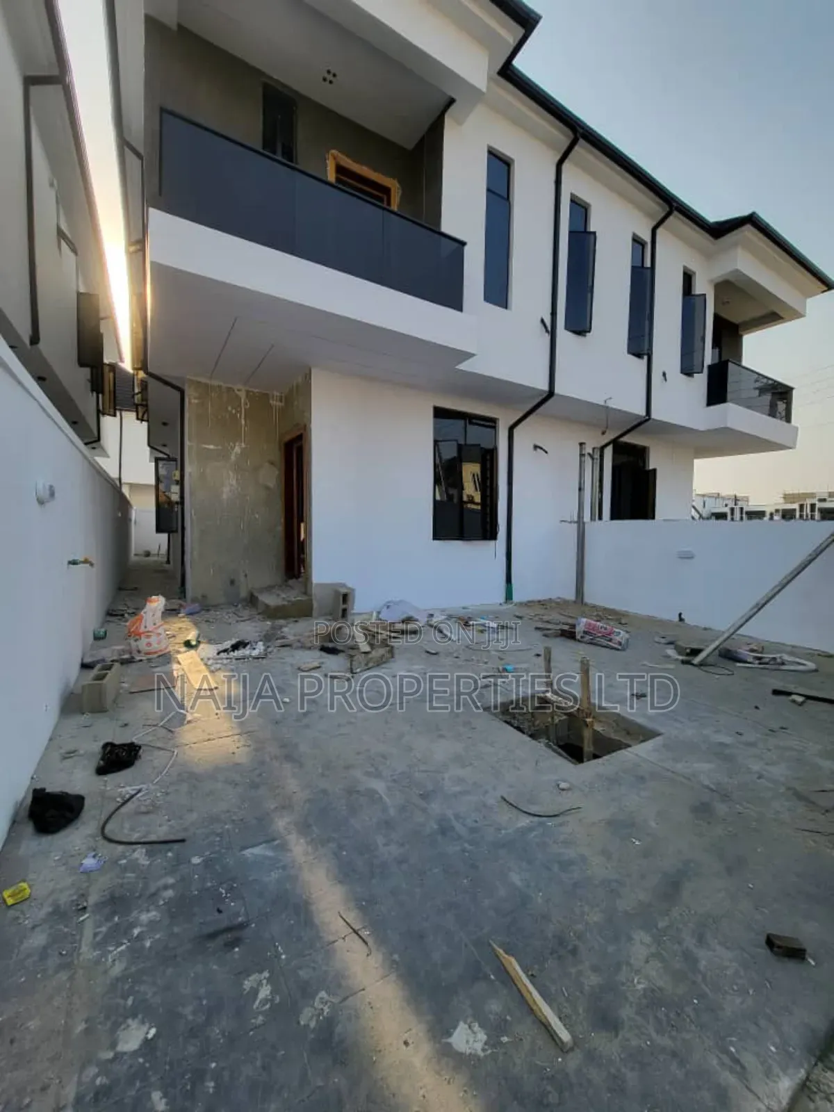 4bdrm Duplex in Orchid, Ikota for sale in Ikota