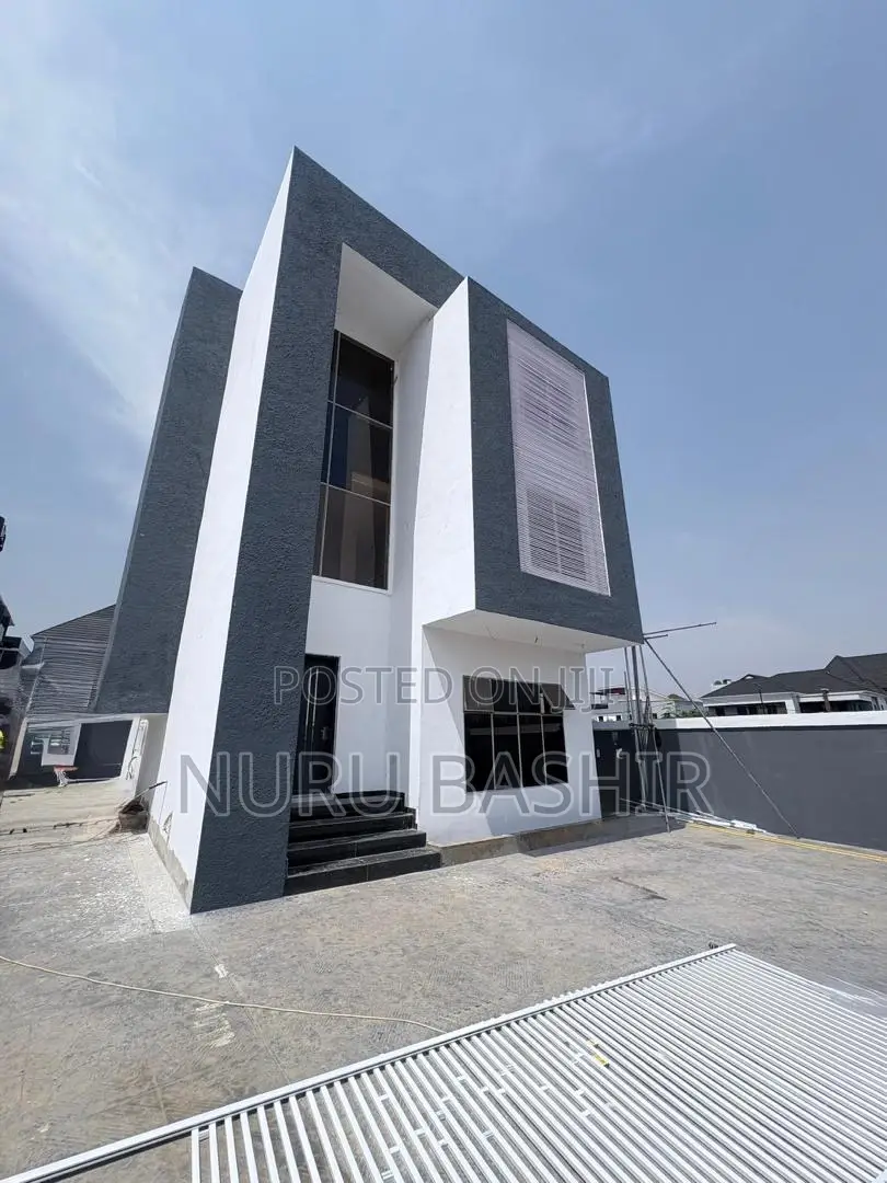 5bdrm Duplex in Kolapo Ishola Akobo, for sale in Akobo