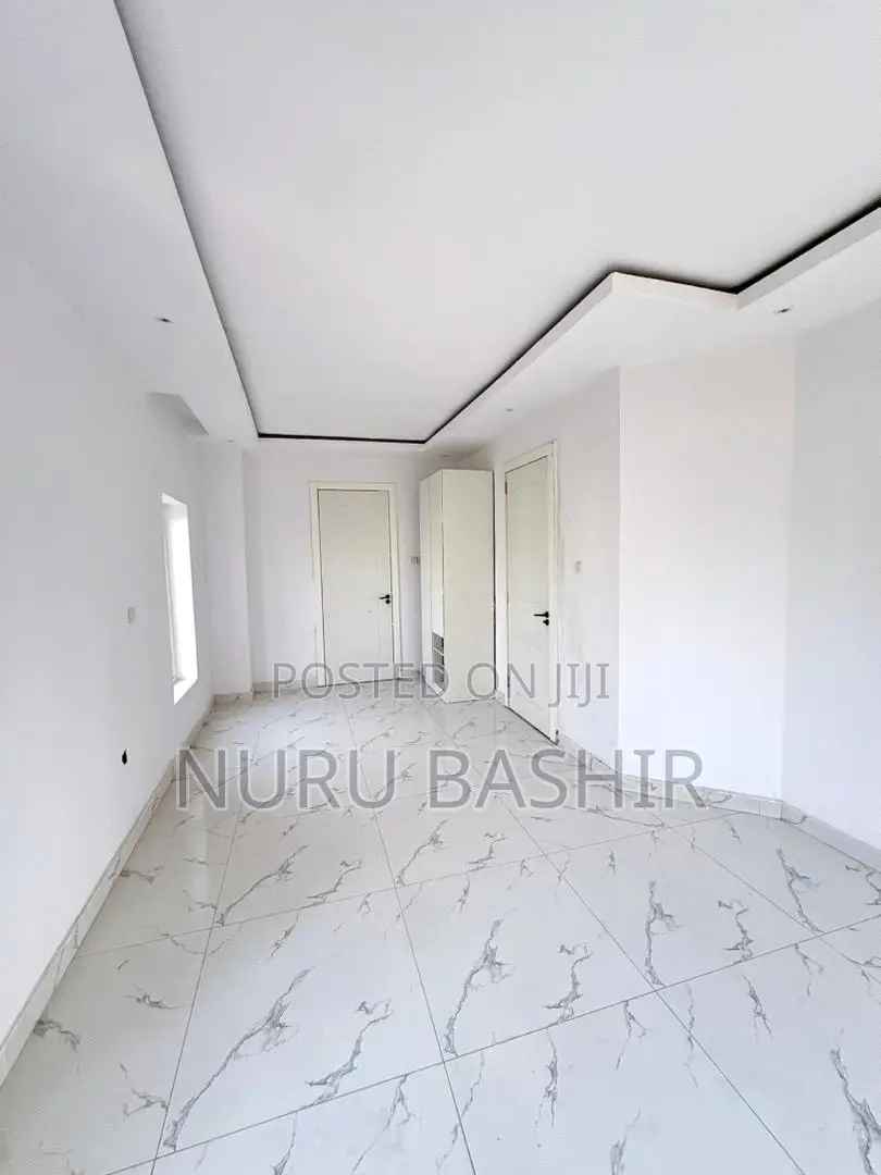 5bdrm Duplex in Kolapo Ishola Akobo, for sale in Akobo