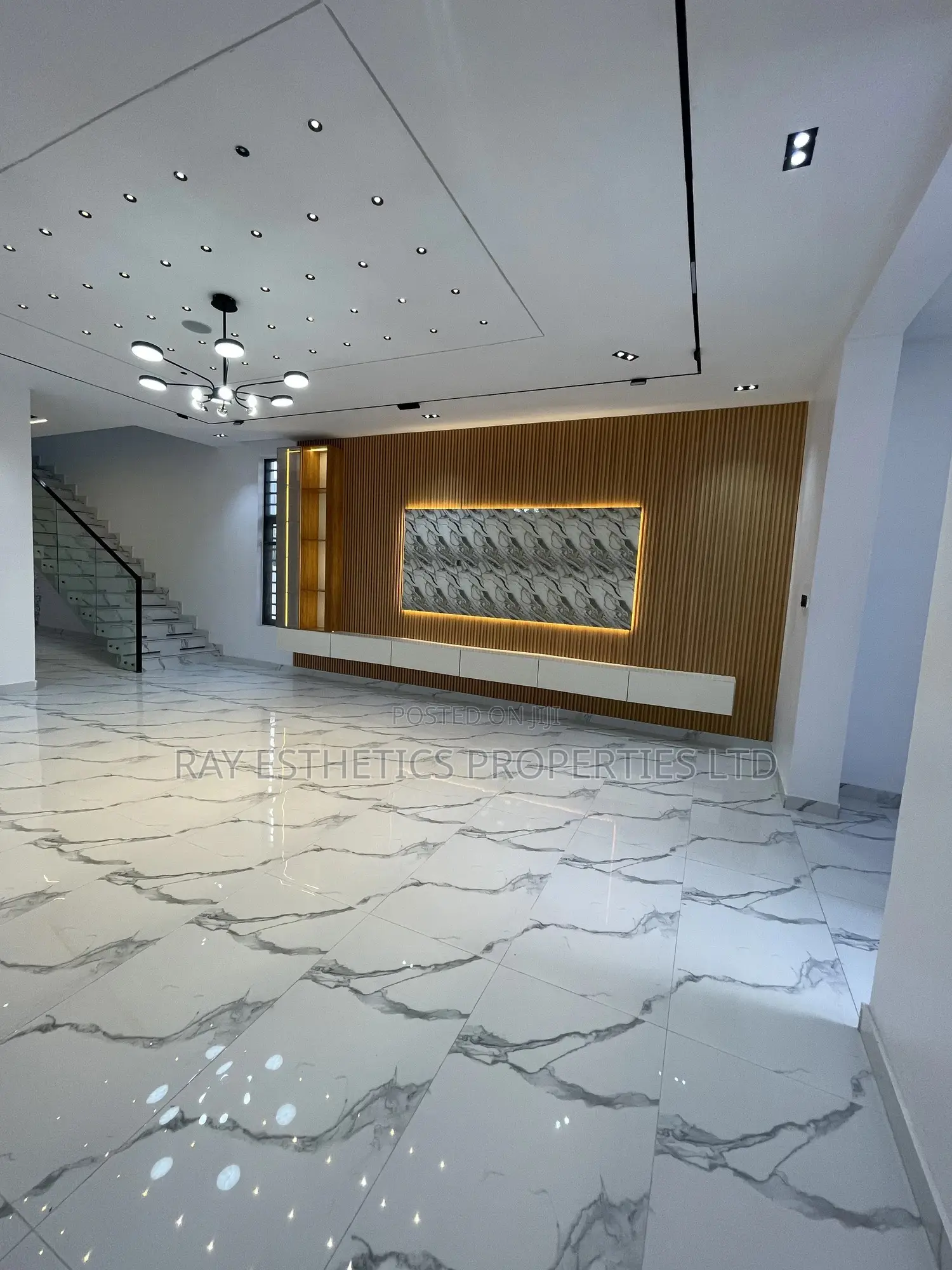 5bdrm Duplex in Harris Drive, VGC / Ajah for sale in VGC / Ajah